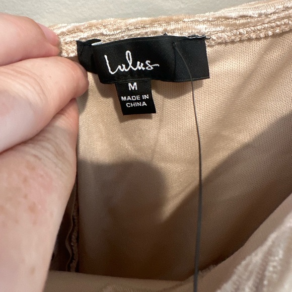 Lulus new with tags size medium celebrate me velvet - Picture 5 of 8